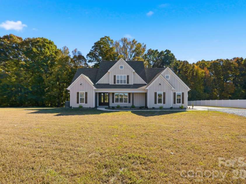 4105 Parkwood School Road, Monroe, NC 28112.  MLS# CAR4402329, YatesRealty ID 37950. 