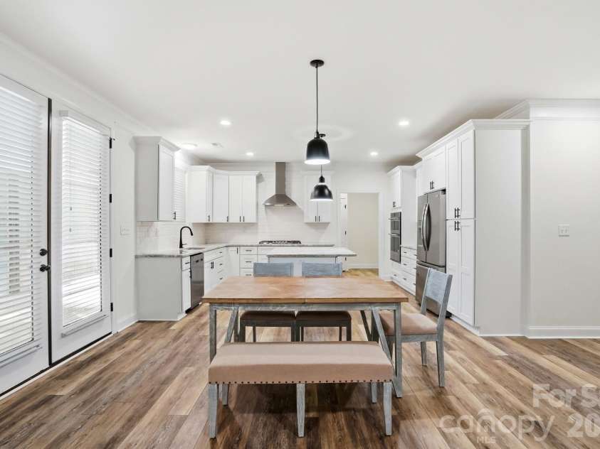 4105 Parkwood School Road, Monroe, NC 28112.  MLS# CAR4402329, YatesRealty ID 37950. Chef's Kitchen