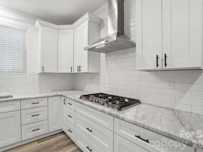 4105 Parkwood School Road, Monroe, NC 28112.  MLS# CAR4402329, YatesRealty ID 37950. Chef's Kitchen