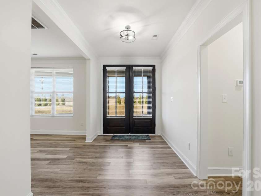 4105 Parkwood School Road, Monroe, NC 28112.  MLS# CAR4402329, YatesRealty ID 37950. Entryway