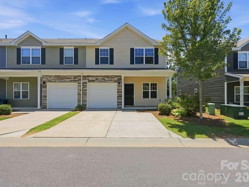 7323 Jane Parks Way, Charlotte, NC 28217.  MLS# CAR4402584, YatesRealty ID 37952. 