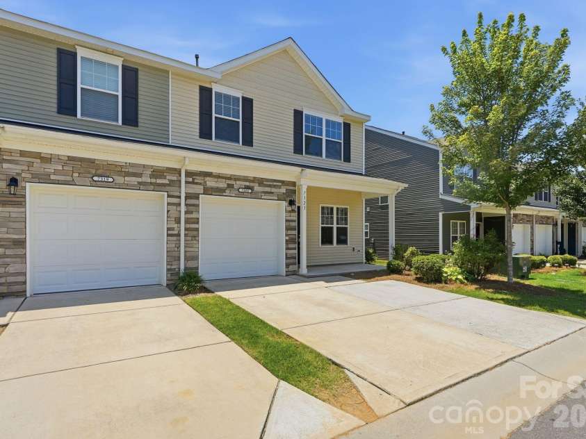 7323 Jane Parks Way, Charlotte, NC 28217.  MLS# CAR4402584, YatesRealty ID 37952. 