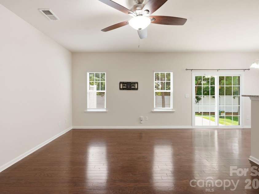 7323 Jane Parks Way, Charlotte, NC 28217.  MLS# CAR4402584, YatesRealty ID 37952. 