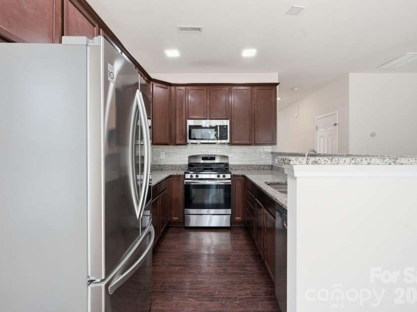 7323 Jane Parks Way, Charlotte, NC 28217.  MLS# CAR4402584, YatesRealty ID 37952. 