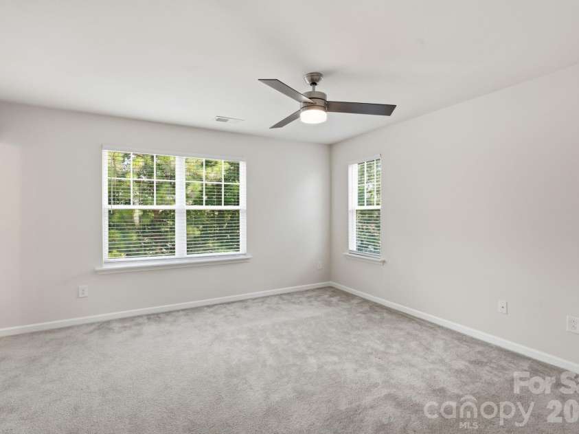 7323 Jane Parks Way, Charlotte, NC 28217.  MLS# CAR4402584, YatesRealty ID 37952. 