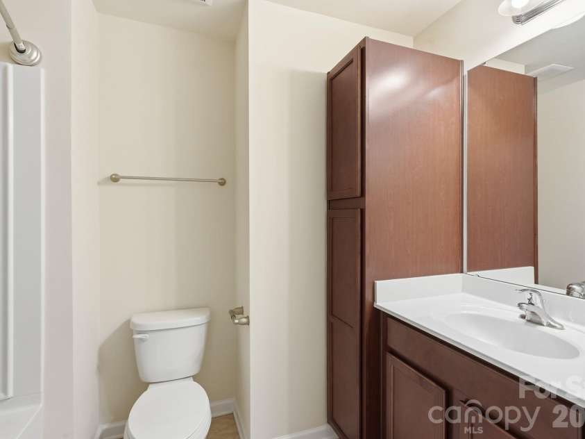 7323 Jane Parks Way, Charlotte, NC 28217.  MLS# CAR4402584, YatesRealty ID 37952. 