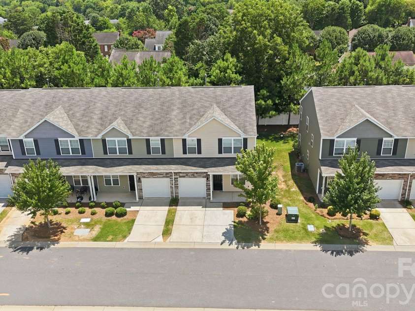 7323 Jane Parks Way, Charlotte, NC 28217.  MLS# CAR4402584, YatesRealty ID 37952. 