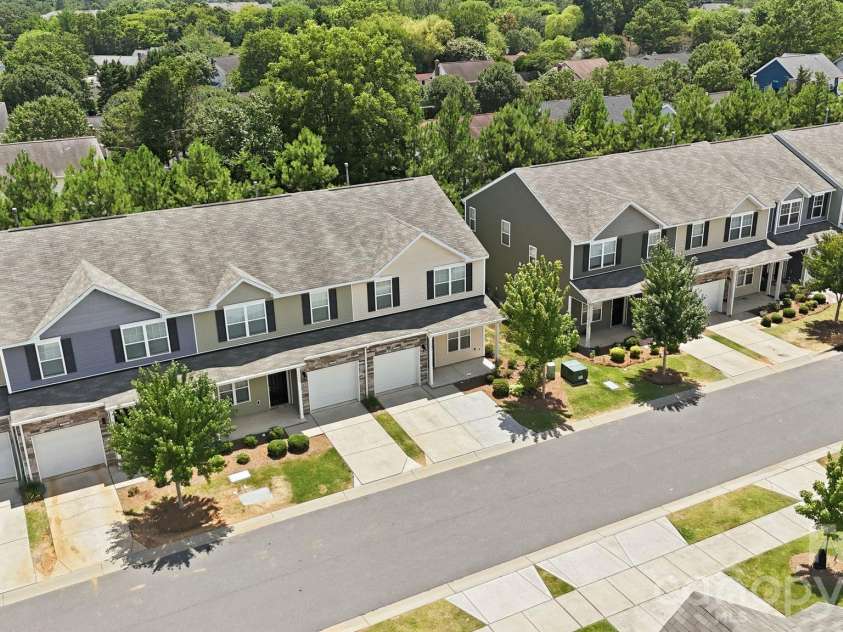 7323 Jane Parks Way, Charlotte, NC 28217.  MLS# CAR4402584, YatesRealty ID 37952. 