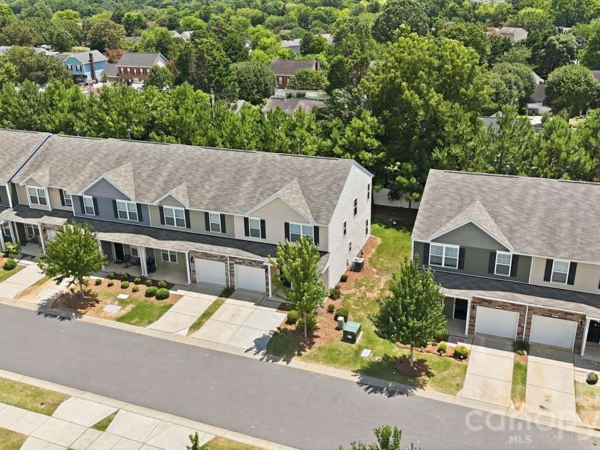 7323 Jane Parks Way, Charlotte, NC 28217.  MLS# CAR4402584, YatesRealty ID 37952. 