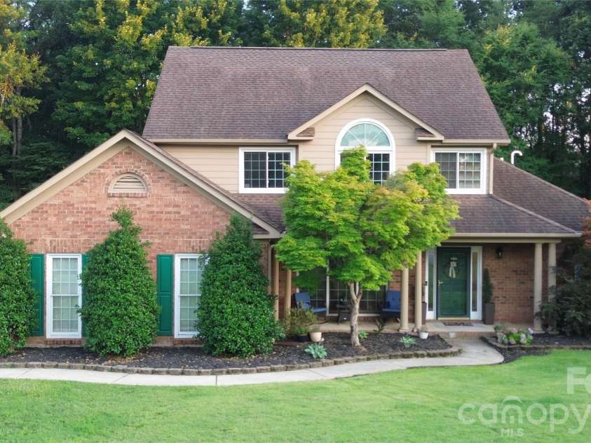 3267 Roberta Farms Court, Concord, NC 28027.  MLS# CAR4403102, YatesRealty ID 37953. 