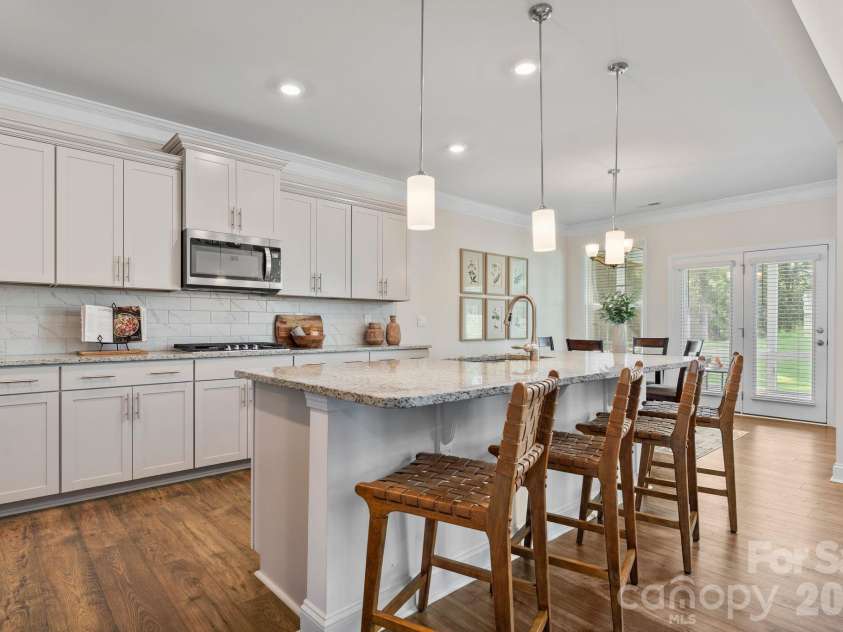 2409 Napa Terrace, Lake Wylie, SC 29710.  MLS# CAR4403646, YatesRealty ID 37954. Chef's kitchen