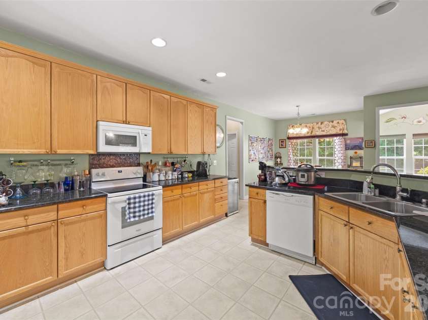 659 Cheval Drive, Fort Mill, SC 29708.  MLS# CAR4400610, YatesRealty ID 37957. 