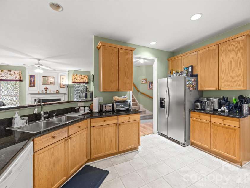 659 Cheval Drive, Fort Mill, SC 29708.  MLS# CAR4400610, YatesRealty ID 37957. 