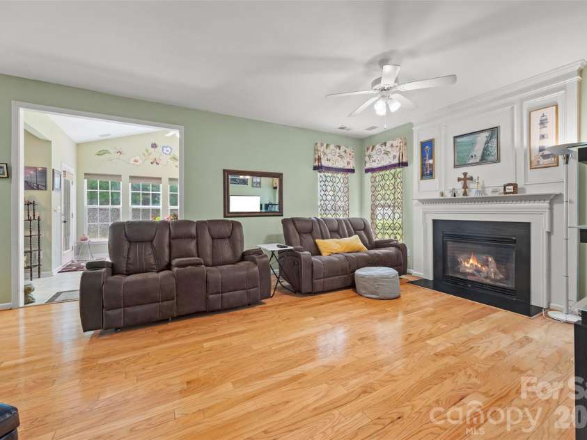 659 Cheval Drive, Fort Mill, SC 29708.  MLS# CAR4400610, YatesRealty ID 37957. 