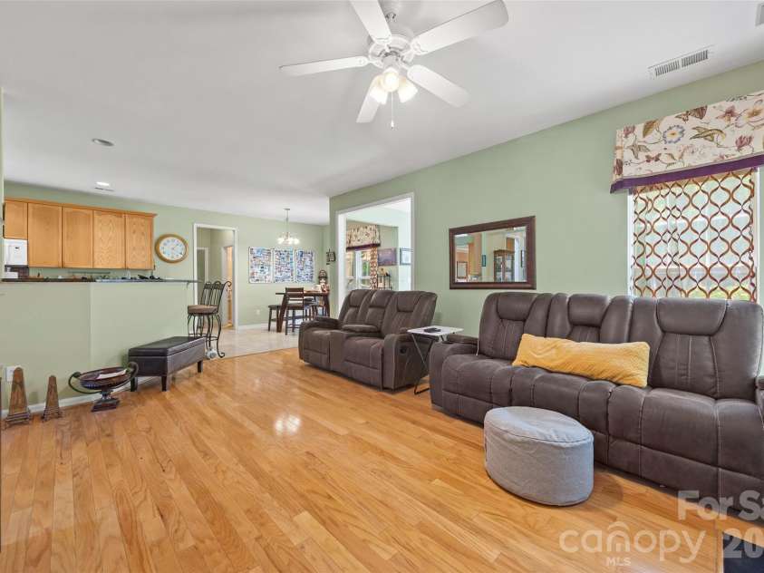 659 Cheval Drive, Fort Mill, SC 29708.  MLS# CAR4400610, YatesRealty ID 37957. 