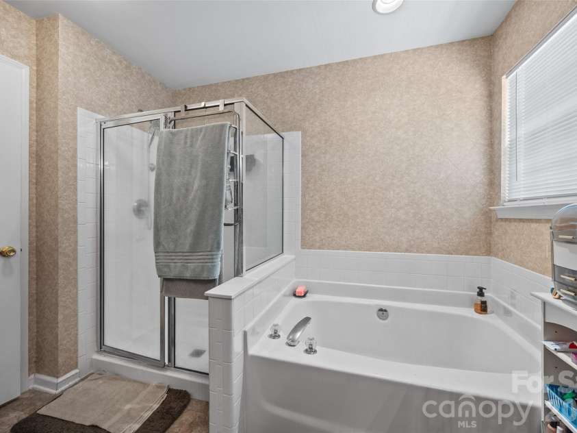 659 Cheval Drive, Fort Mill, SC 29708.  MLS# CAR4400610, YatesRealty ID 37957. 