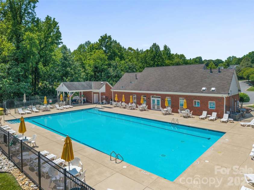659 Cheval Drive, Fort Mill, SC 29708.  MLS# CAR4400610, YatesRealty ID 37957. 