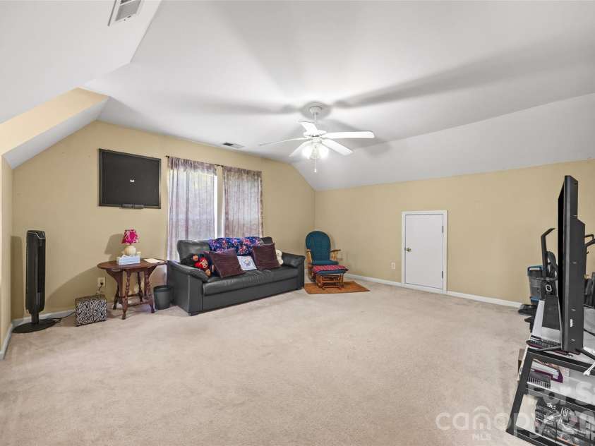 659 Cheval Drive, Fort Mill, SC 29708.  MLS# CAR4400610, YatesRealty ID 37957. 