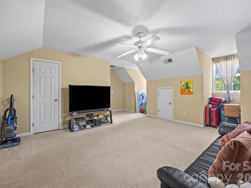 659 Cheval Drive, Fort Mill, SC 29708.  MLS# CAR4400610, YatesRealty ID 37957. 