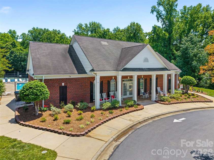 659 Cheval Drive, Fort Mill, SC 29708.  MLS# CAR4400610, YatesRealty ID 37957. 