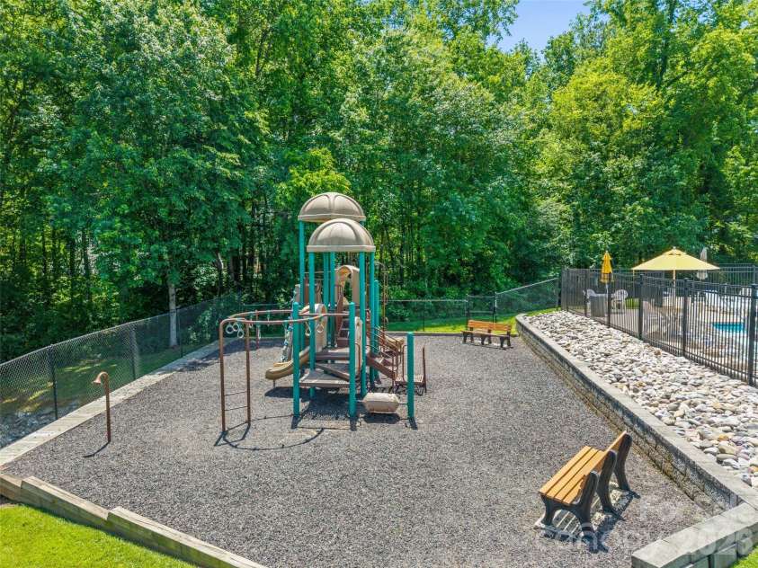 659 Cheval Drive, Fort Mill, SC 29708.  MLS# CAR4400610, YatesRealty ID 37957. 