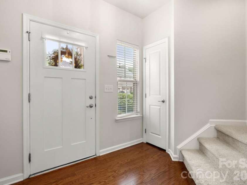 315 Scenic View Lane, Matthews, NC 28104.  MLS# CAR4403883, YatesRealty ID 37958. 