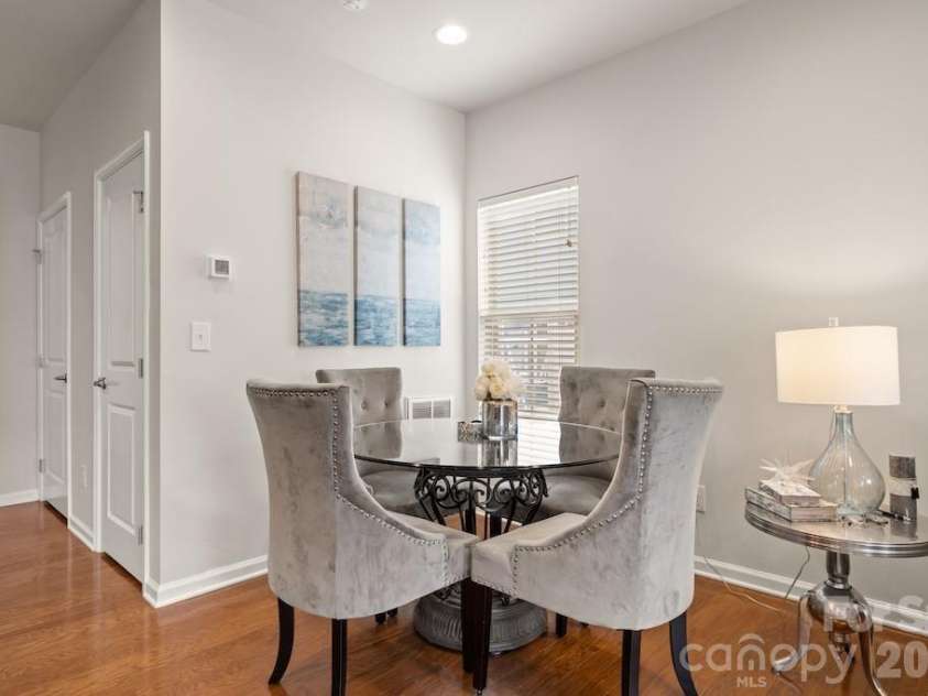 315 Scenic View Lane, Matthews, NC 28104.  MLS# CAR4403883, YatesRealty ID 37958. 
