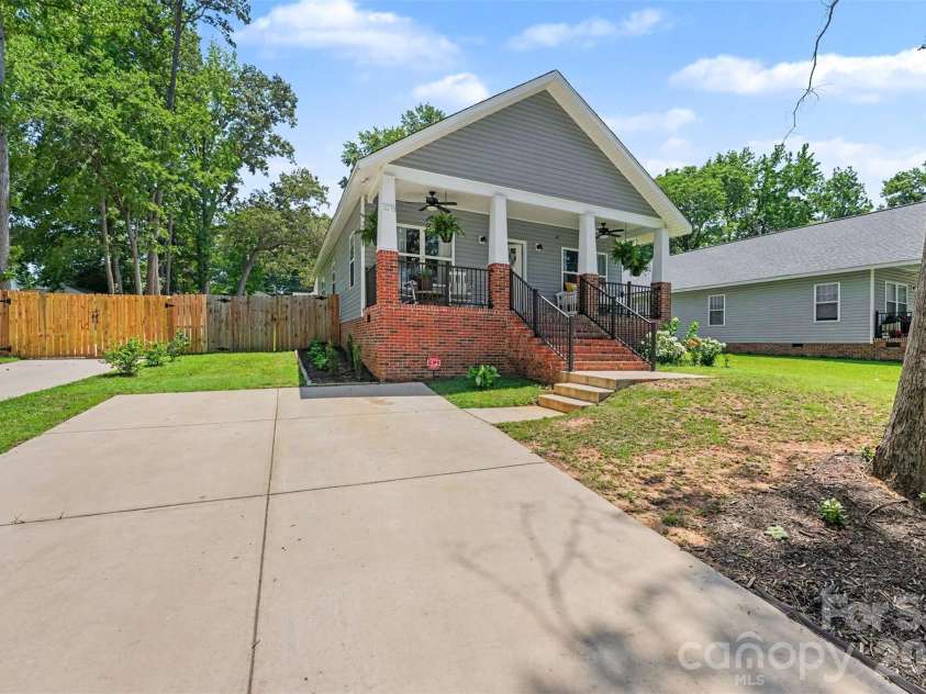 107B Wayne Avenue, Kannapolis, NC 28081.  MLS# CAR4403972, YatesRealty ID 37959. 