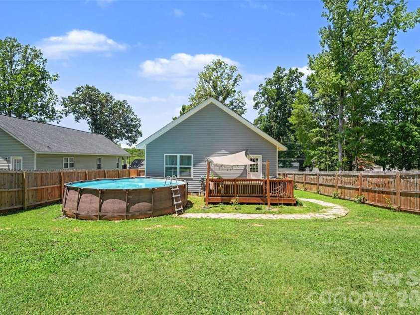 107B Wayne Avenue, Kannapolis, NC 28081.  MLS# CAR4403972, YatesRealty ID 37959. 