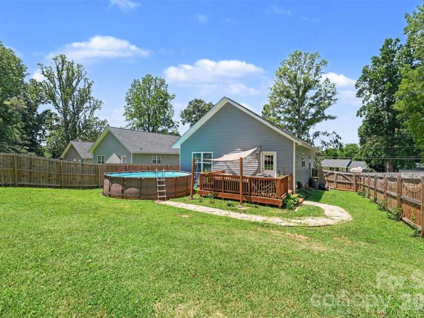 107B Wayne Avenue, Kannapolis, NC 28081.  MLS# CAR4403972, YatesRealty ID 37959. 