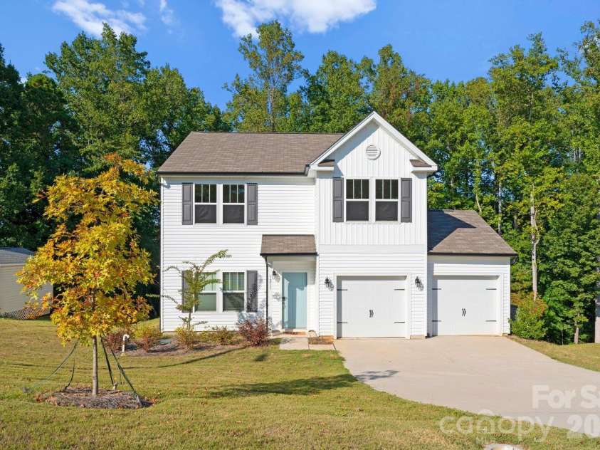 1211 Laurel Woods Drive, Gastonia, NC 28052.  MLS# CAR4340134, YatesRealty ID 3796. 