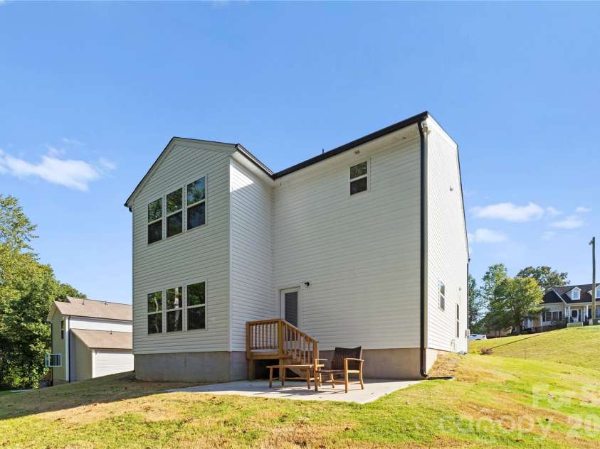 1211 Laurel Woods Drive, Gastonia, NC 28052.  MLS# CAR4340134, YatesRealty ID 3796. 