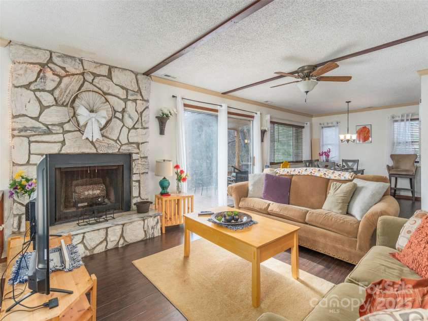 174 Pleasant Ridge Drive, Maggie Valley, NC 28751.  MLS# CAR4213944, YatesRealty ID 3796. 