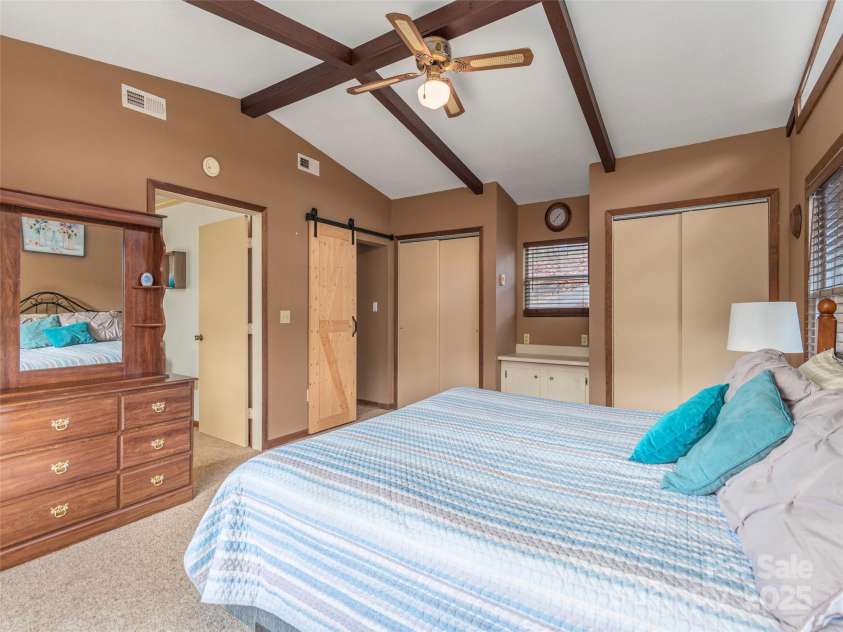 174 Pleasant Ridge Drive, Maggie Valley, NC 28751.  MLS# CAR4213944, YatesRealty ID 3796. 