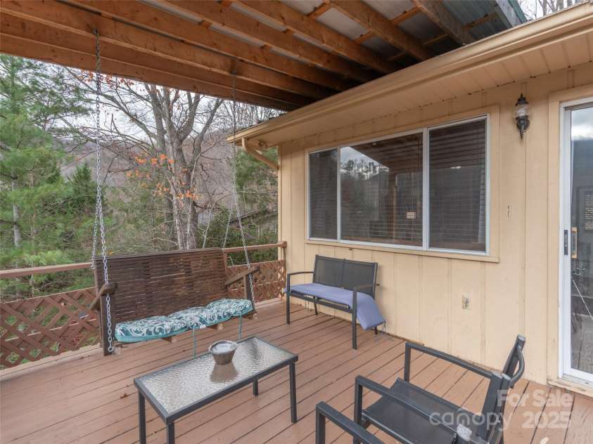 174 Pleasant Ridge Drive, Maggie Valley, NC 28751.  MLS# CAR4213944, YatesRealty ID 3796. 