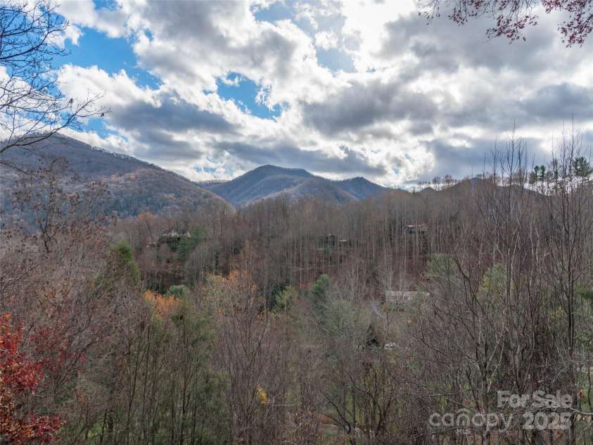 174 Pleasant Ridge Drive, Maggie Valley, NC 28751.  MLS# CAR4213944, YatesRealty ID 3796. 