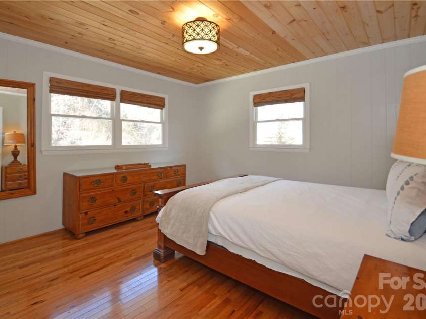 8007 Cloud Forest Lane, Blowing Rock, NC 28605.  MLS# CAR4334576, YatesRealty ID 3796. 