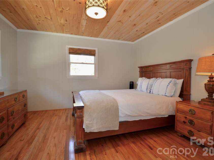 8007 Cloud Forest Lane, Blowing Rock, NC 28605.  MLS# CAR4334576, YatesRealty ID 3796. 