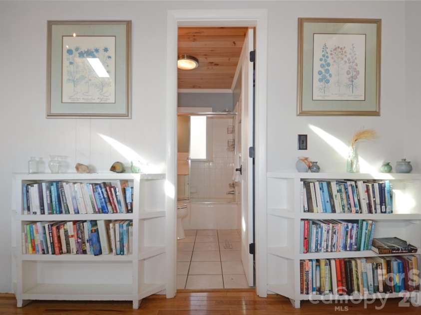 8007 Cloud Forest Lane, Blowing Rock, NC 28605.  MLS# CAR4334576, YatesRealty ID 3796. 
