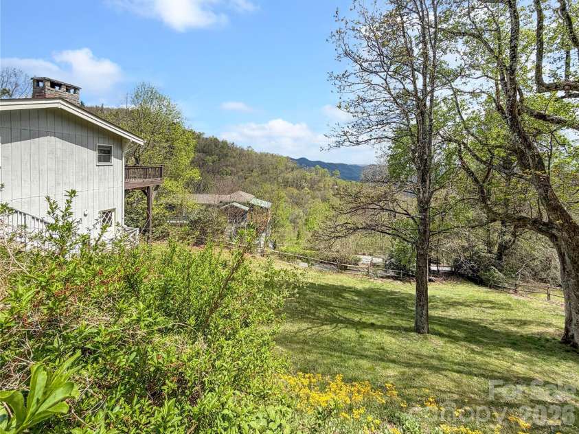 8007 Cloud Forest Lane, Blowing Rock, NC 28605.  MLS# CAR4334576, YatesRealty ID 3796. 