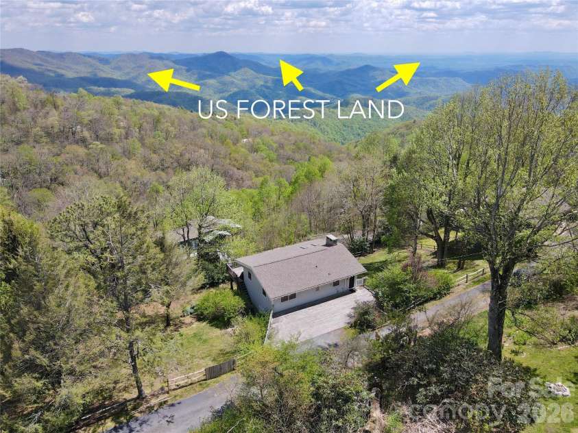 8007 Cloud Forest Lane, Blowing Rock, NC 28605.  MLS# CAR4334576, YatesRealty ID 3796. 