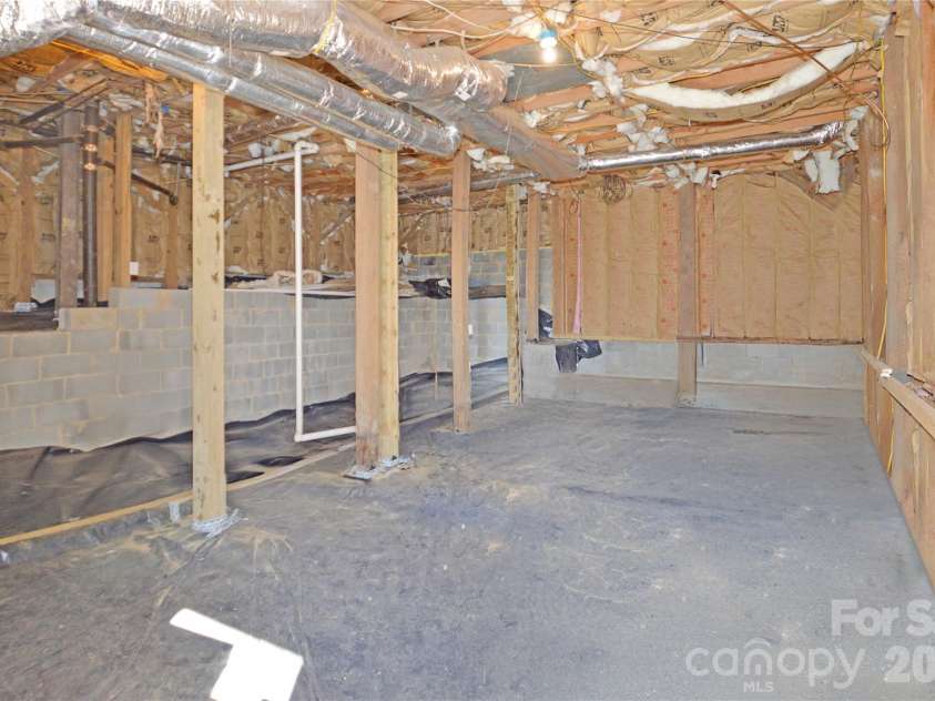 8007 Cloud Forest Lane, Blowing Rock, NC 28605.  MLS# CAR4334576, YatesRealty ID 3796. 