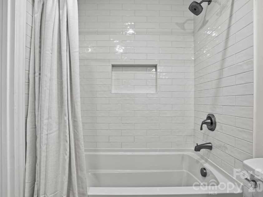 711 Concord Road, Davidson, NC 28036.  MLS# CAR4405101, YatesRealty ID 37960. 