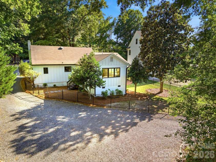 711 Concord Road, Davidson, NC 28036.  MLS# CAR4405101, YatesRealty ID 37960. 
