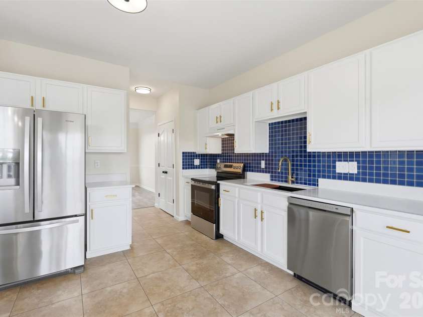 7593 Bluff Point Lane, Denver, NC 28037.  MLS# CAR4396507, YatesRealty ID 37961. 
