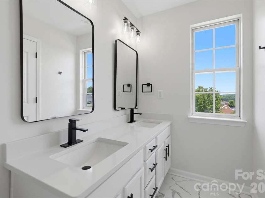 7593 Bluff Point Lane, Denver, NC 28037.  MLS# CAR4396507, YatesRealty ID 37961. 