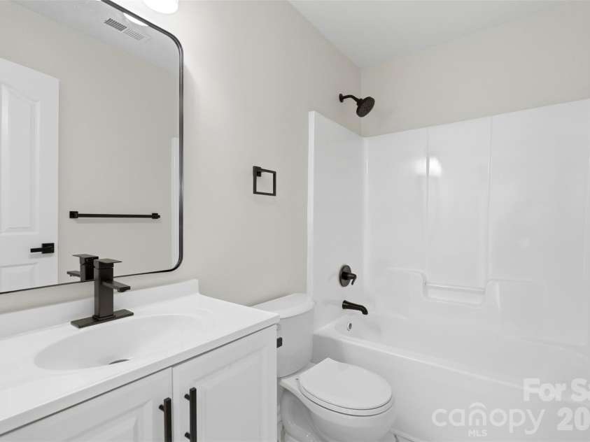 7593 Bluff Point Lane, Denver, NC 28037.  MLS# CAR4396507, YatesRealty ID 37961. 