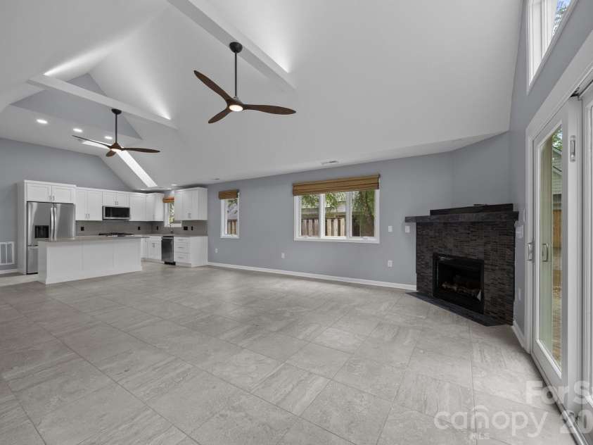 41 Beekeeper Trail, Swannanoa, NC 28778.  MLS# CAR4402946, YatesRealty ID 37962. 