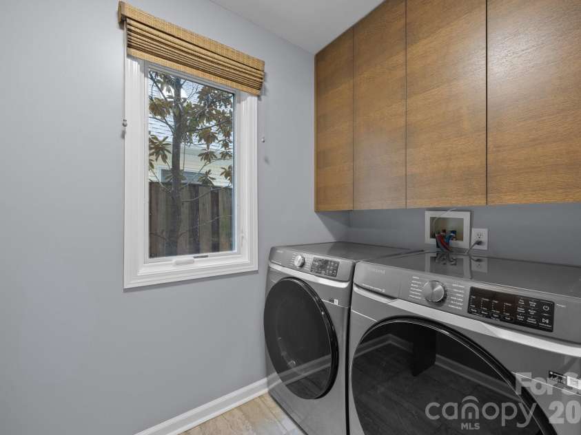 41 Beekeeper Trail, Swannanoa, NC 28778.  MLS# CAR4402946, YatesRealty ID 37962. Laundry on main level