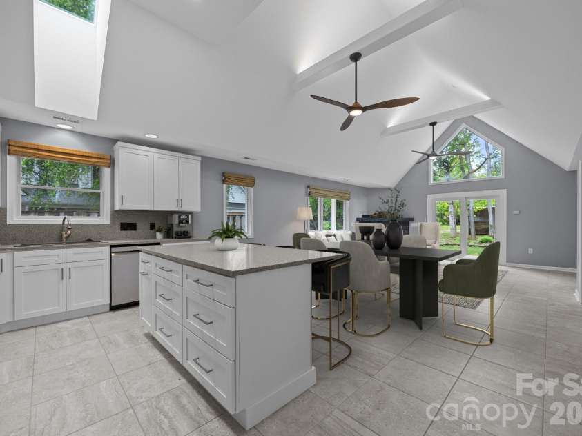 41 Beekeeper Trail, Swannanoa, NC 28778.  MLS# CAR4402946, YatesRealty ID 37962. VIRTUAL STAGING